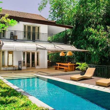 Bali Invest Living Hotell Canggu Exteriör bild